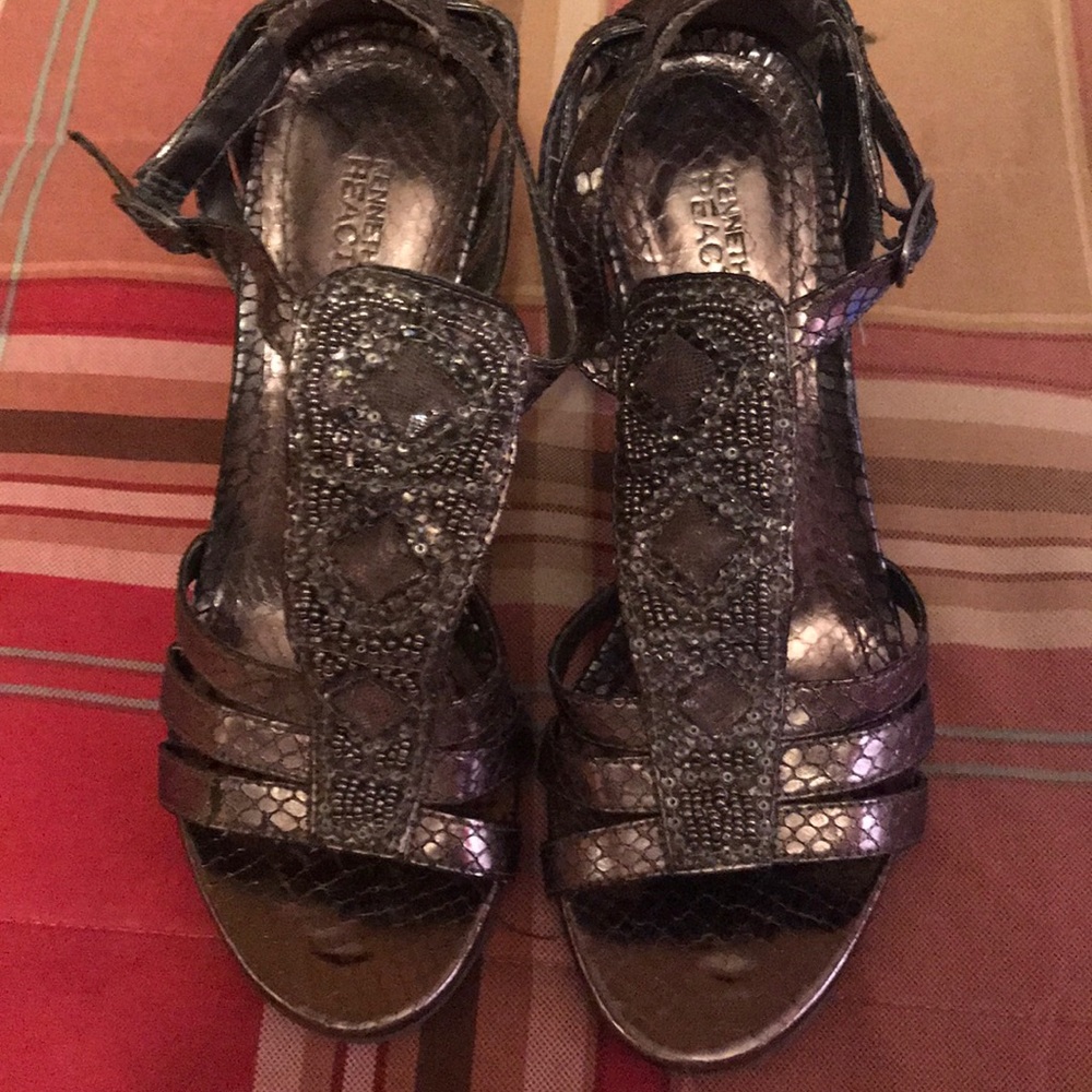 Kenneth Cole sandals